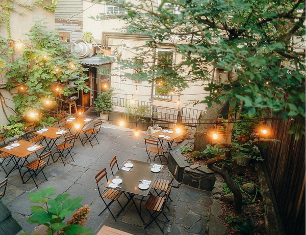 Vinegar Hill House hosts dinner to celebrate Red Wattle Pork